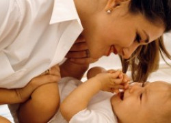 Как отучить ребенка от ночных кормлений?